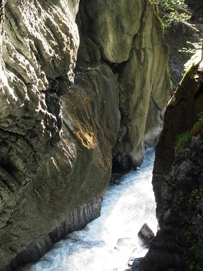 Riversong Centre Thermal Les Plans-sur-Bex Bagian luar foto